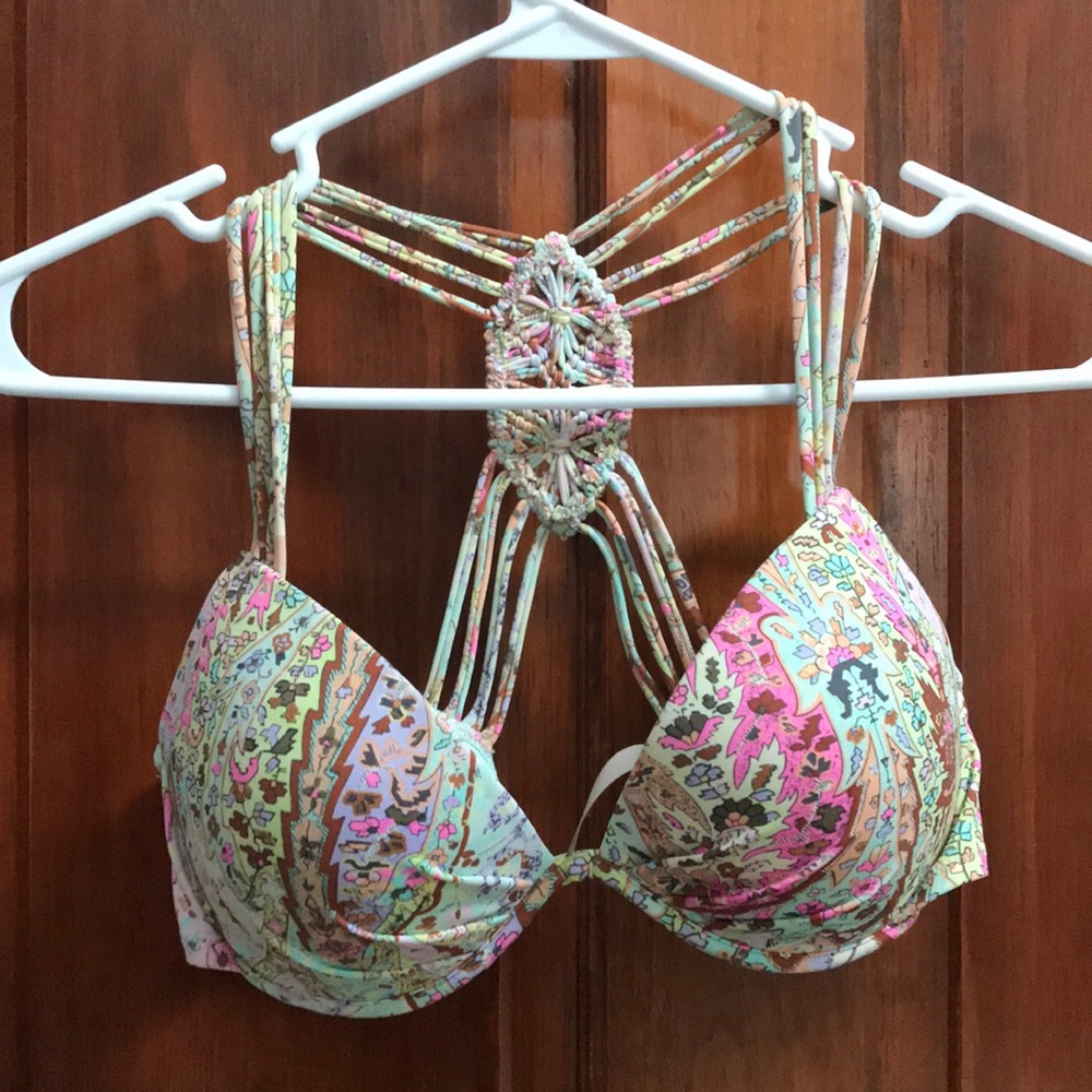 Victoria’s Secret Bikini Top